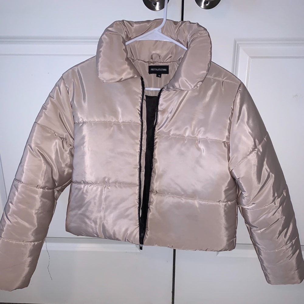 Cream Puffer Cropped Jacket